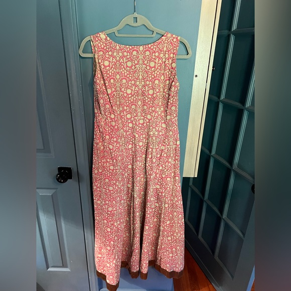 Dresses & Skirts - Elegant Pink Sleeveless Dress